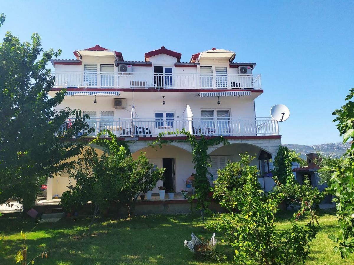 Apartmant Sucic Kaštela Екстериор снимка