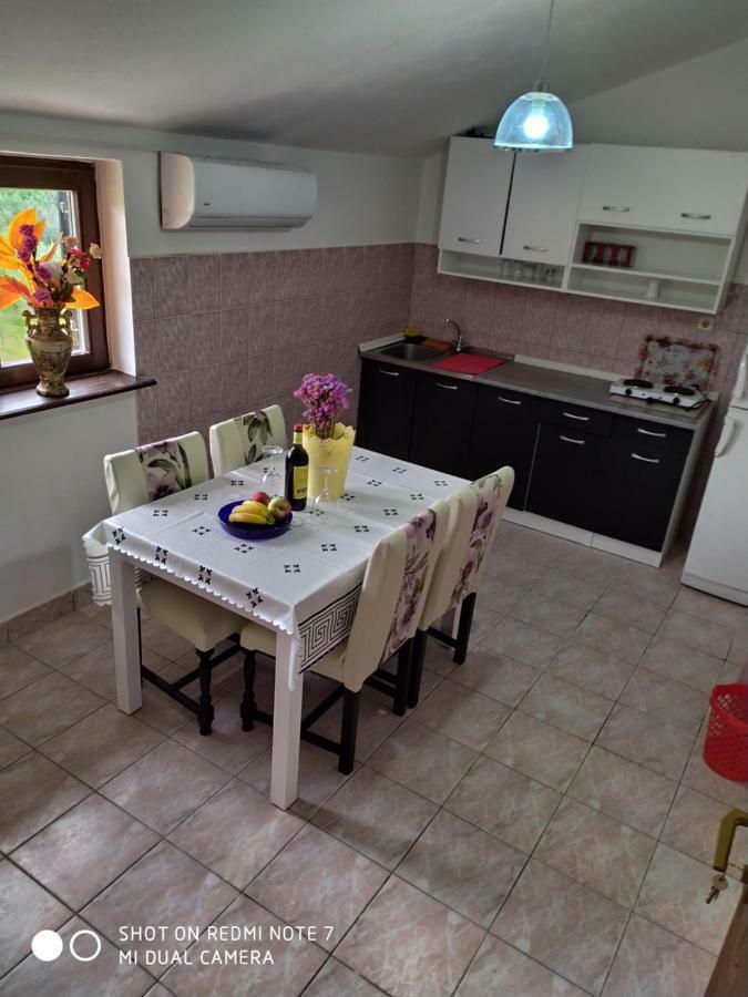 Apartmant Sucic Kaštela Екстериор снимка